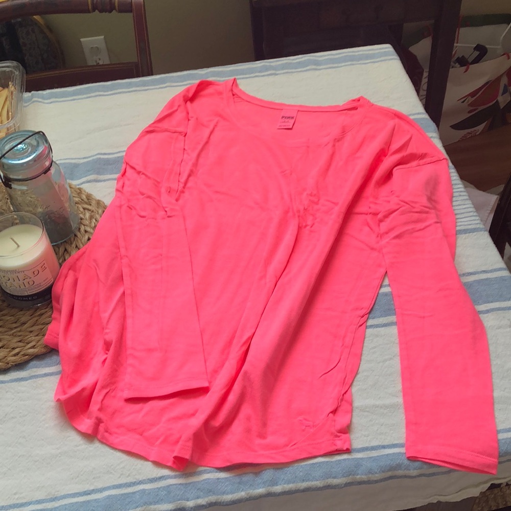 VS Pink - HOT PINK - Long Sleeve - size medium